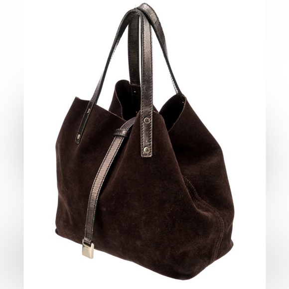 Tiffany & Co.Chocolate Brown Leather (Reversible) Shoulder. Preowned. Beautiful - Picture 15 of 15